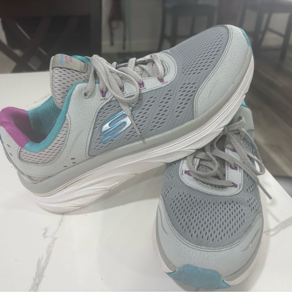 Skechers D’LUX  Women's Gray and Purple Sneakers